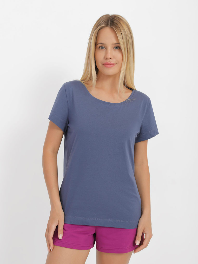 T-shirt with round collar