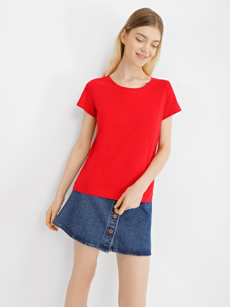 T-shirt with round collar